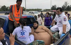 30 người vật lộn giải cứu thanh niên nặng hơn 300 kg ở Thái Lan