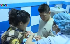 Quá tải các điểm tiêm vaccine 6 trong 1 tại Nghệ An