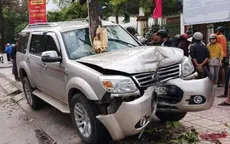 Khởi tố tài xế lao xe lên vỉa hè đâm hai mẹ con thương vong