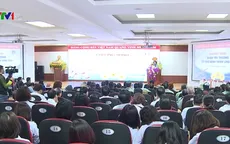 Trưởng Ban Dân vận Trung ương tặng quà Tết cho bệnh nhân ung thư ở Phú Thọ