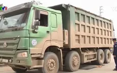 Khó xử lý dứt điểm xe quá tải trên Quốc lộ 21