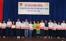 32 sinh viên An Giang được nhận học bổng Y tế Nguyễn Văn Hưởng, Khoa học kỹ thuật lần thứ 21
