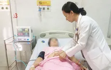 Gần 2.000ml máu ngập ổ bụng do thai ngoài tử cung vỡ