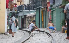 "Xóm cà phê đường tàu" đìu hiu sau khi Hà Nội ra quân giải tán