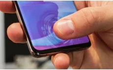 Samsung cảnh báo người dùng không tự ý dán cường lực bảo vệ màn hình trên Galaxy S10