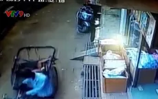 Bé 3 tuổi rơi từ tầng 3 thoát chết ngoạn mục