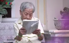 Cụ bà 94 tuổi vẫn tận tụy dạy tiếng Anh miễn phí cho trẻ em nghèo