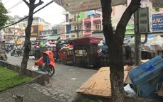 Người dân sống chung với rác thải tập kết