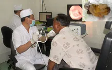 Hy hữu: Khó thở, không ăn được vì hóc... phao câu vịt