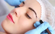 Xăm chân mày làm đẹp, một phụ nữ nguy kịch, hôn mê
