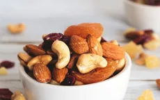 10 thực phẩm hàng đầu giúp mái tóc dày và bóng khỏe