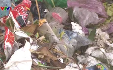 Điểm trung chuyển rác ùn ứ, gây ô nhiễm nghiêm trọng
