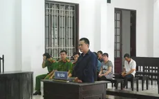 Đòi rút vốn nuôi gà, một người bị đâm chết