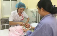 Mẹ uống lá cây lợi sữa, trẻ 24 ngày tuổi nhập viện nguy kịch