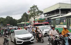 TP.HCM tăng phí đăng ký ô tô, xe máy từ 17/10
