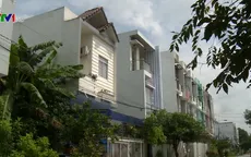 Sống trong khu dân cư sầm uất nhưng phải dùng điện câu đuôi