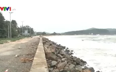 Nguy cơ thiệt hại nặng nề các tuyến đê kè ở Quảng Ngãi do bão số 6