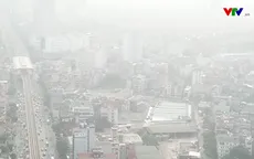 Không khí Hà Nội ô nhiễm, người dân hạn chế ra ngoài