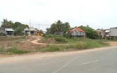Vì sao người dân không giao mặt bằng để thi công cầu Tân An