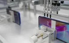 Xem những màn "tra tấn" kiểm thử chất lượng điện thoại Vsmart
