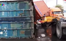 Nâng chế tài xử phạt vận chuyển container mất an toàn