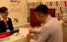 Các ngân hàng áp dụng phí dịch vụ "0 đồng"