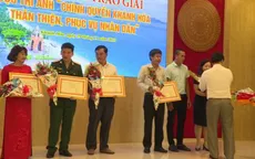 Khánh Hòa trao giải cuộc thi ảnh chính quyền thân thiện, phục vụ nhân dân