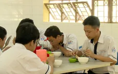 Bữa cơm tình thương