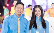 Hoa hậu Tiểu Vy sánh vai cùng diễn viên Bình Minh dự Đại hội đại biểu Hội LHTN TP.HCM