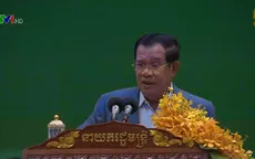 Thủ tướng Campuchia bảo vệ cầu thủ gốc Việt trước áp lực
