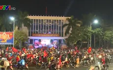 Người dân cả nước đổ ra đường ăn mừng U22 Việt Nam vô địch SEA Games 30