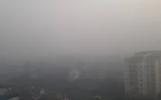 Hà Nội vẫn chìm trong sương mù
