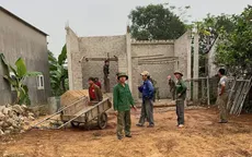 Lấy nhầm can xăng để đốt hai vợ chồng bị bỏng nặng