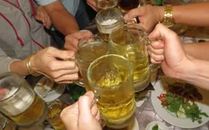 Từ 1/1/2020: Chỉ người đi bộ mới được uống rượu bia khi ra đường?