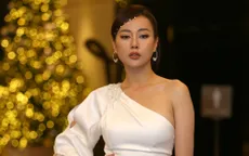 Phương Oanh diện váy xẻ cao, khoe thân hình quyến rũ