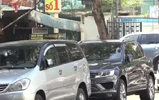 Tràn lan xe ô tô đậu đỗ sai quy định ở khu trung tâm TP.HCM