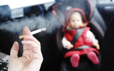 New Zealand: Hút thuốc lá trên ô tô chở trẻ em sẽ bị phạt tiền