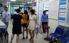 Giả có bầu sắp sinh để nhận tiền quyên góp trên xe bus