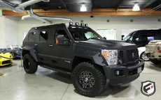 SUV "chống Zombie" Rhino GX trị giá 263.000 USD