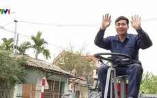 Nông dân học hết lớp 7 sáng chế robot đặt hạt thay 40 người làm việc