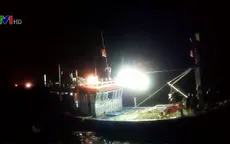 Cứu nạn tàu cá bị hỏng máy trên biển