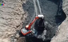 Khai thác hàng trăm tấn xít than trái phép tại Quảng Ninh