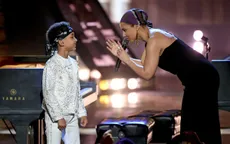 iHeartRadio Music Award 2019: Đưa con trai lên sân khấu, Alicia Keys có tiết mục siêu dễ thương