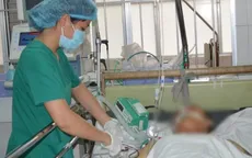 Lấy 1.000gram máu cục trong ngực người đàn ông bị đâm thấu ngực
