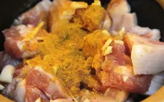 Món ngon mỗi ngày: Thịt ba chỉ kho ngũ vị hương thơm nức mũi