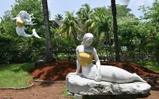 Công viên “mặc áo” cho tượng nàng tiên cá ngực trần