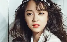 Kim Sejeong (Gugudan) kể chuyện bị đàn em làm lơ khi chào hỏi