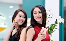 Viettel tặng quà khách hàng nữ nhân ngày 8/3