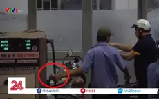 Sau phóng sự điều tra của VTV24, cây xăng 199 Minh Khai bị kiểm tra, nhân viên thừa nhận "vô tình gian lận"