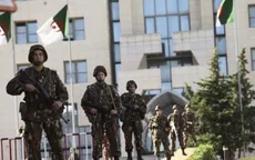 Lo biểu tình, Algeria đóng các lối vào thủ đô ngày thứ Sáu
